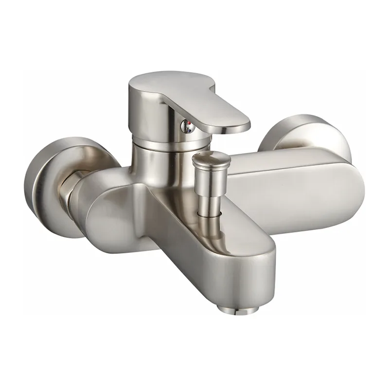 Vägghängd golvbadkran